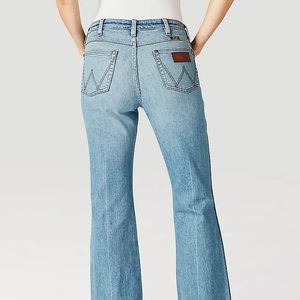 Wrangler | Women’s Retro High Rise Trouser | Light Blue |